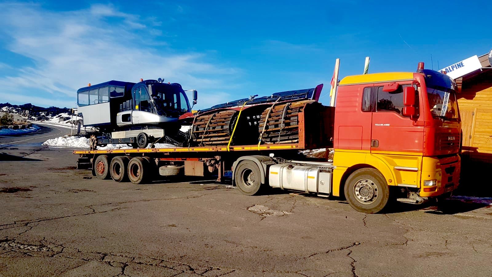 Trasporti in sagoma con ribassati e pianali aperti